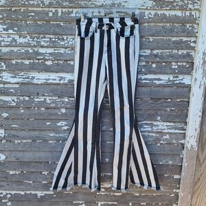 Wisteria Lane Black and White Striped Flare Pants Jeans Size Small
